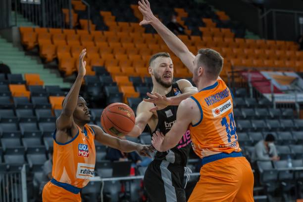 马丁内利 马丁内利