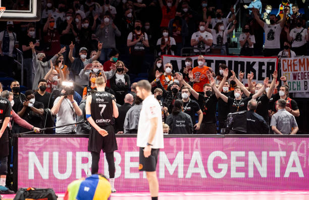 描绘了自己 描绘了自己